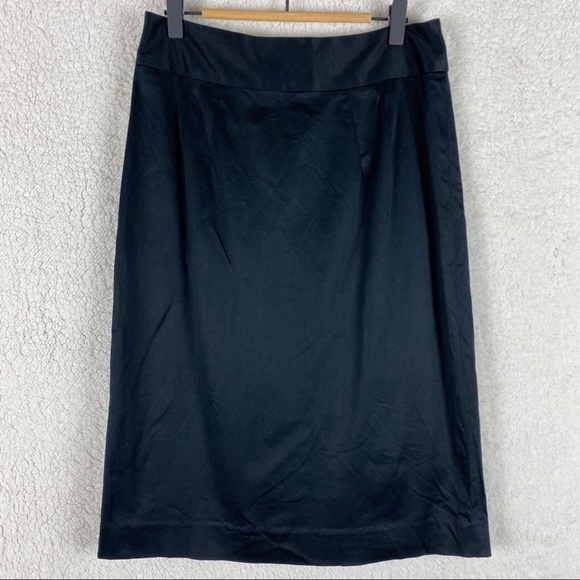 Banana Republic Dresses & Skirts - Banana Republic Black Midi Pencil Skirt Size 6